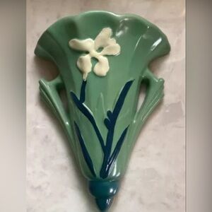 Roseville 1284-8" Green Iris Blue Art Deco Pottery Ceramic Wall Pocket Vase